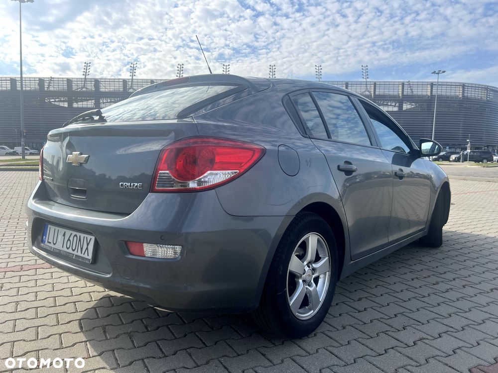 Chevrolet Cruze - 4