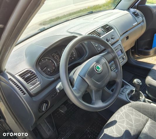 Skoda Fabia 1.2 HTP Active Green tec - 12