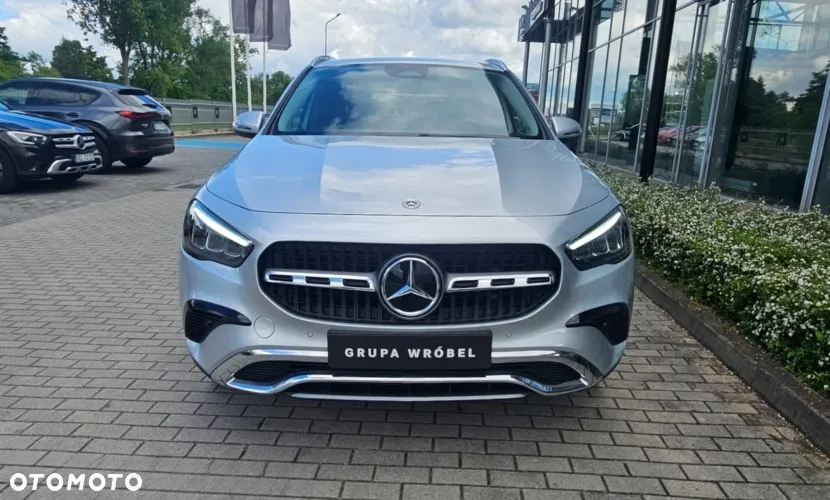 Mercedes-Benz GLA 200 d 8G-DCT - 3