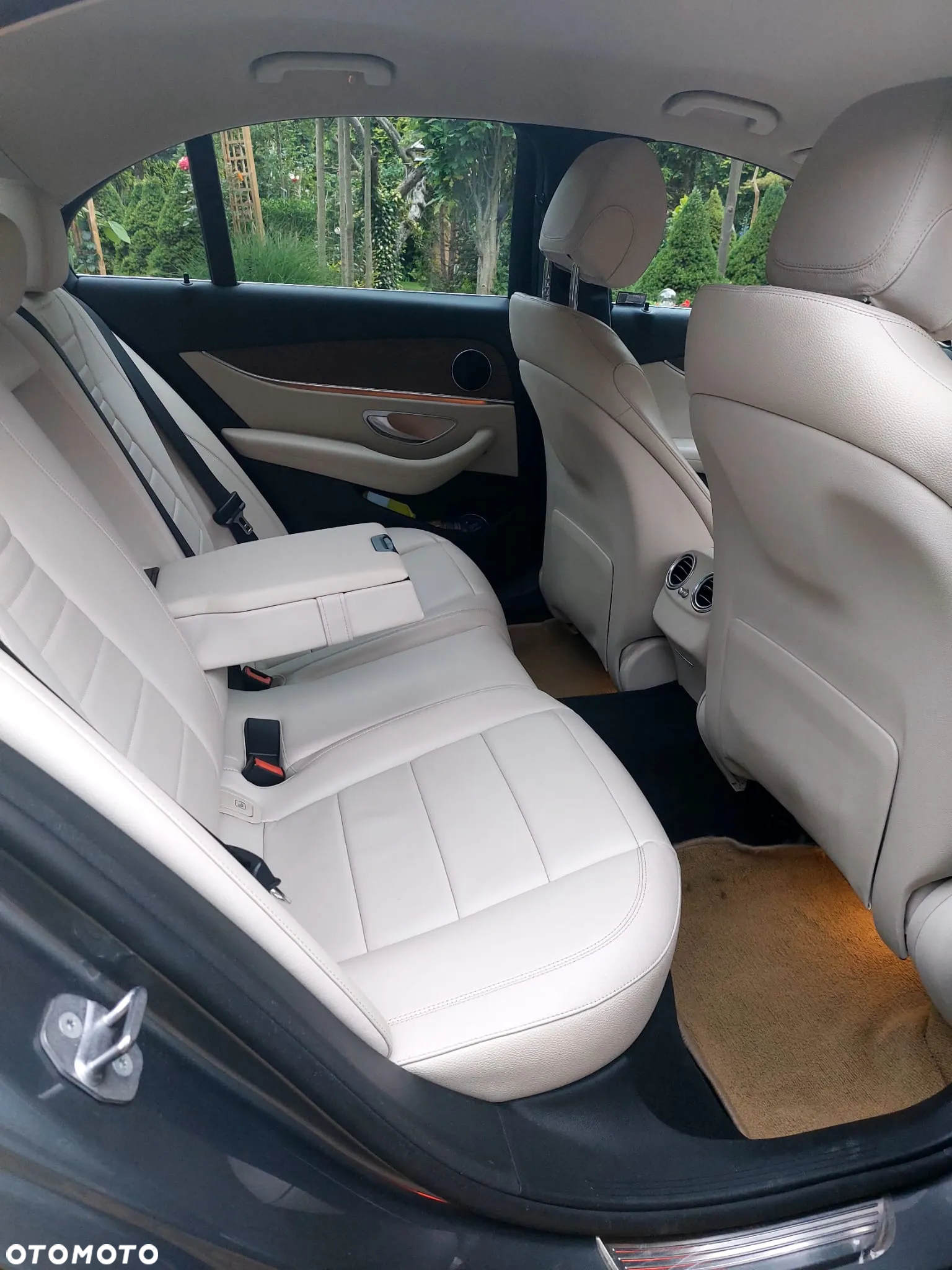 Mercedes-Benz Klasa E 220 d 9G-TRONIC - 6