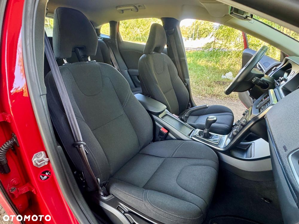 Volvo V40 T3 Drive-E Momentum - 15