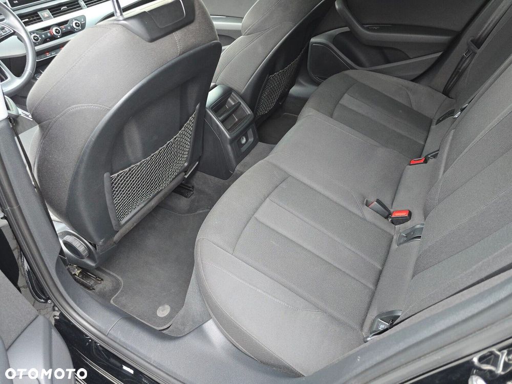 Audi A4 Limousine - 12