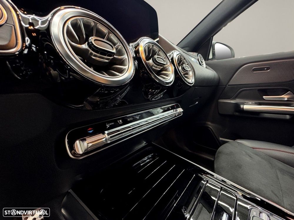 Mercedes-Benz EQA 250 AMG Line - 13