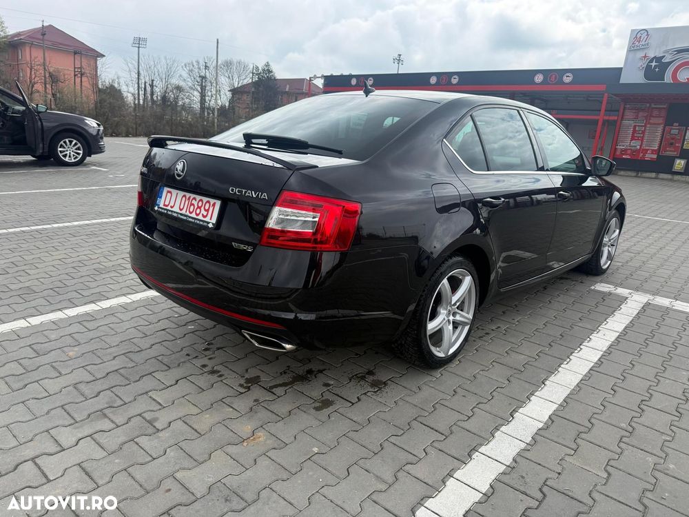 Skoda Octavia 2.0 TDI (Green tec) DSG RS - 3