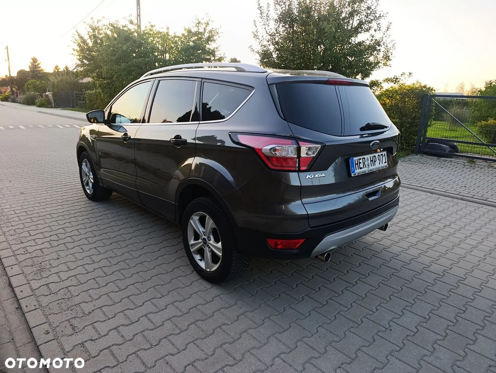 Ford Kuga 2.0 TDCi 2x4 Titanium - 15