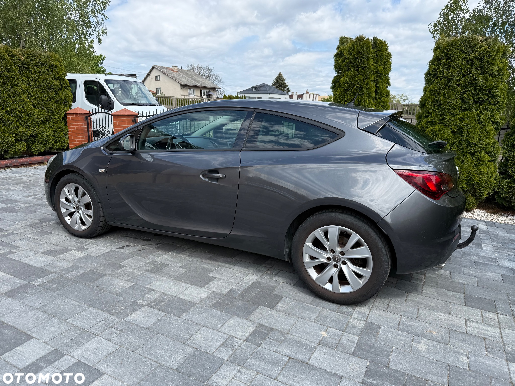 Opel Astra GTC 1.4 Turbo - 10