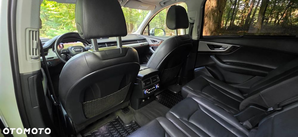 Audi Q7 - 17