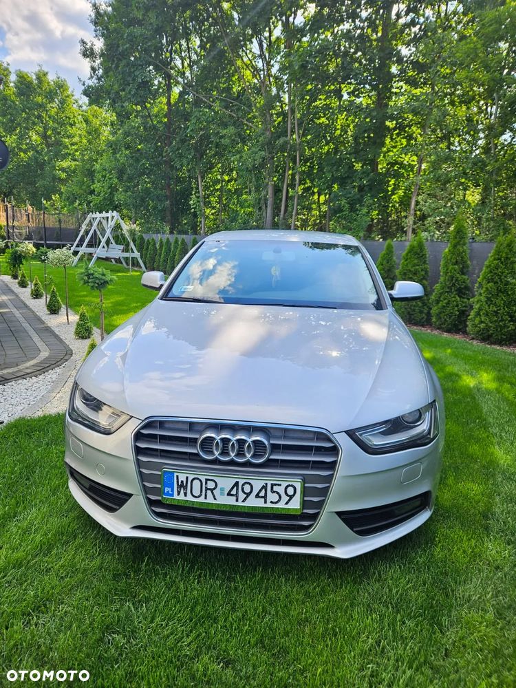 Audi A4 Limousine 2012 photo 3