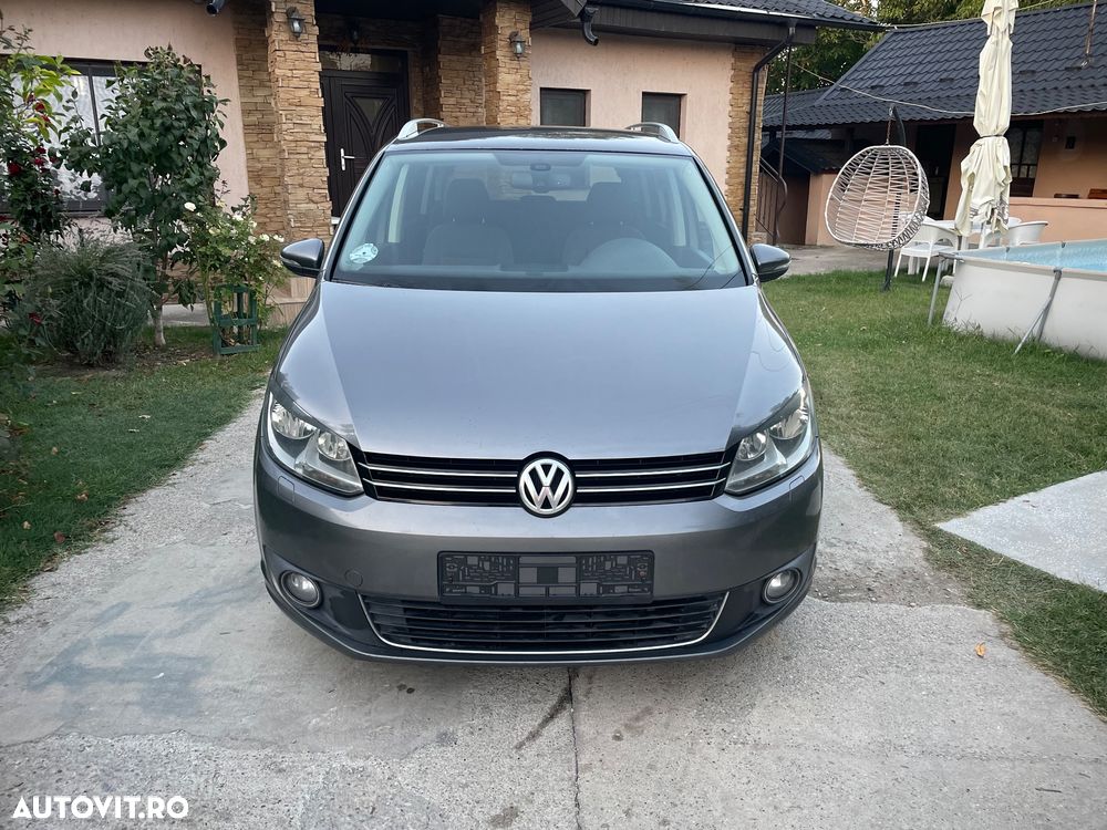 Volkswagen Touran - 12