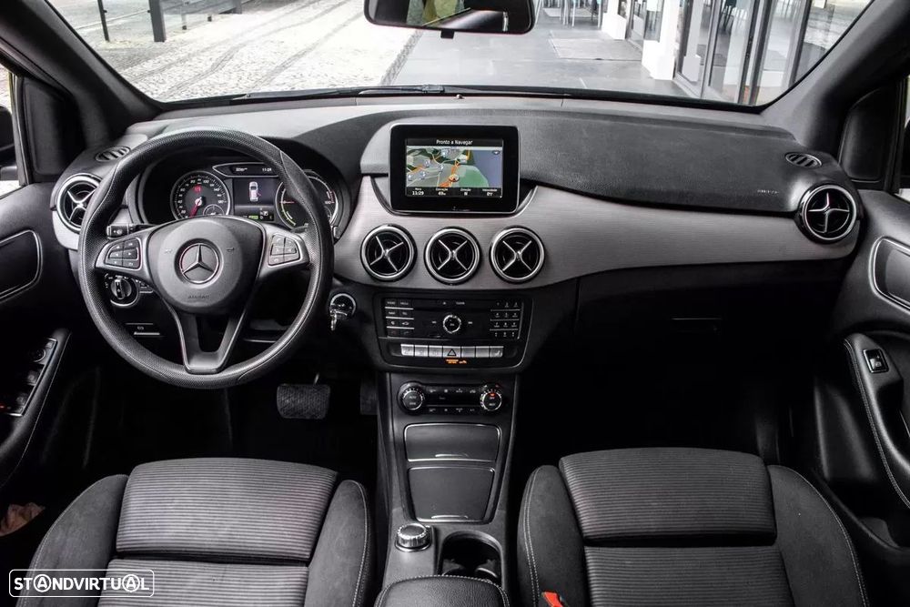 Mercedes-Benz B 250 - 35