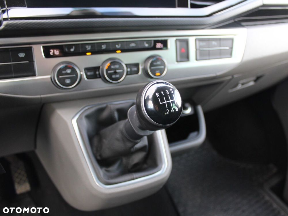 Volkswagen Caravelle 2.0 TDI L2 Comfortline - 26