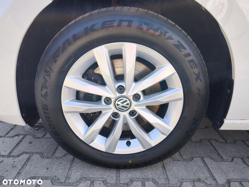 Volkswagen Touran 1.4 TSI BMT Comfortline - 9