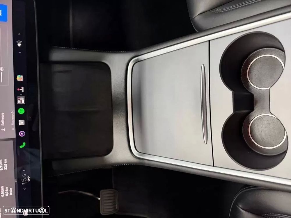 Tesla Model Y Long Range Dual Motor AWD - 18