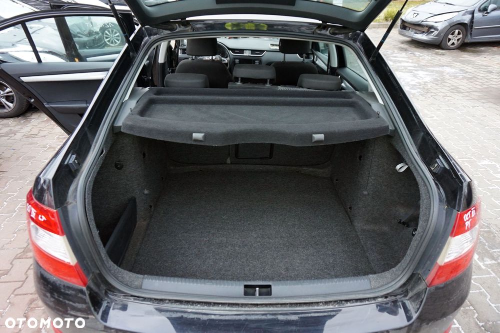 SKODA OCTAVIA III 5E3 LB LIFTBACK 2014 LF9R 1.6 TDI CLHA 105KM MWX CZARNY na części - 12