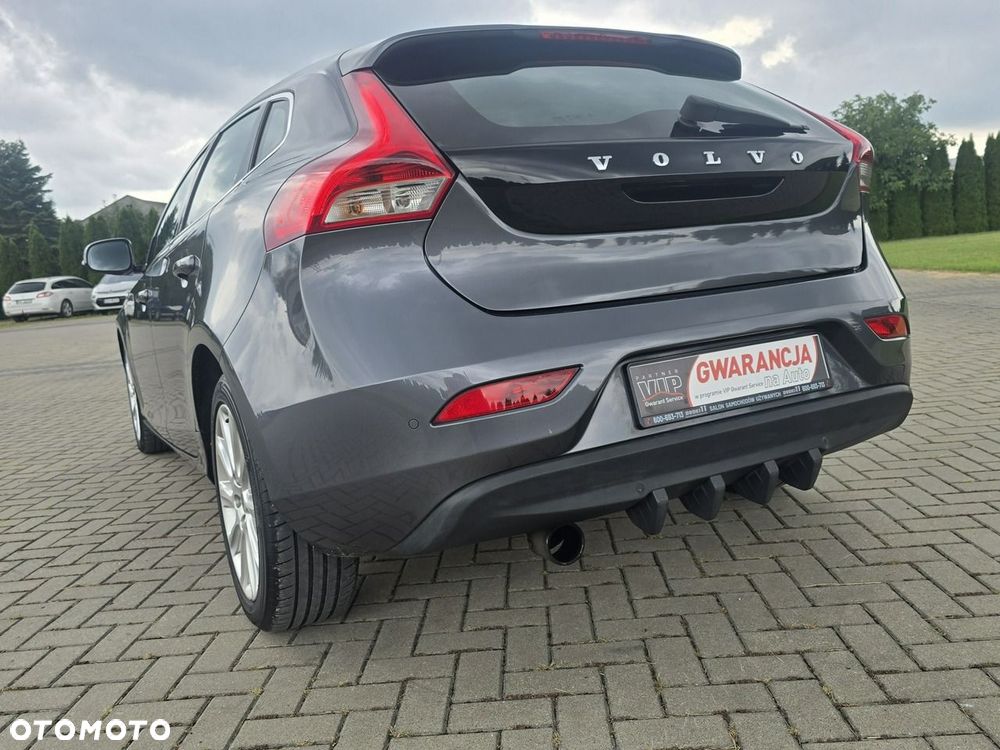 Volvo V40 - 24