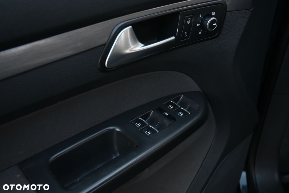 Volkswagen Touran 1.4 TSI Comfortline DSG - 27