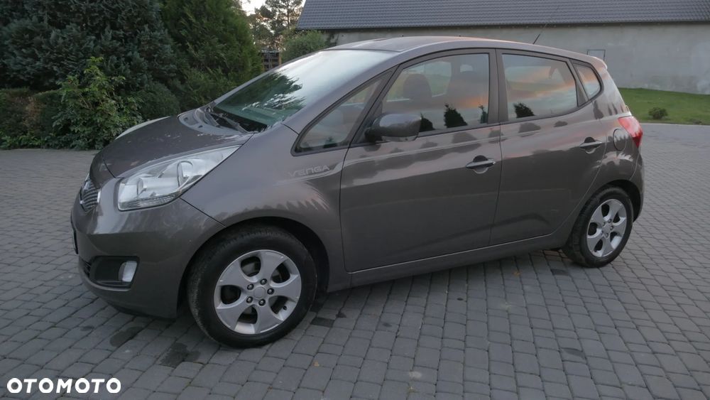 Kia Venga - 5