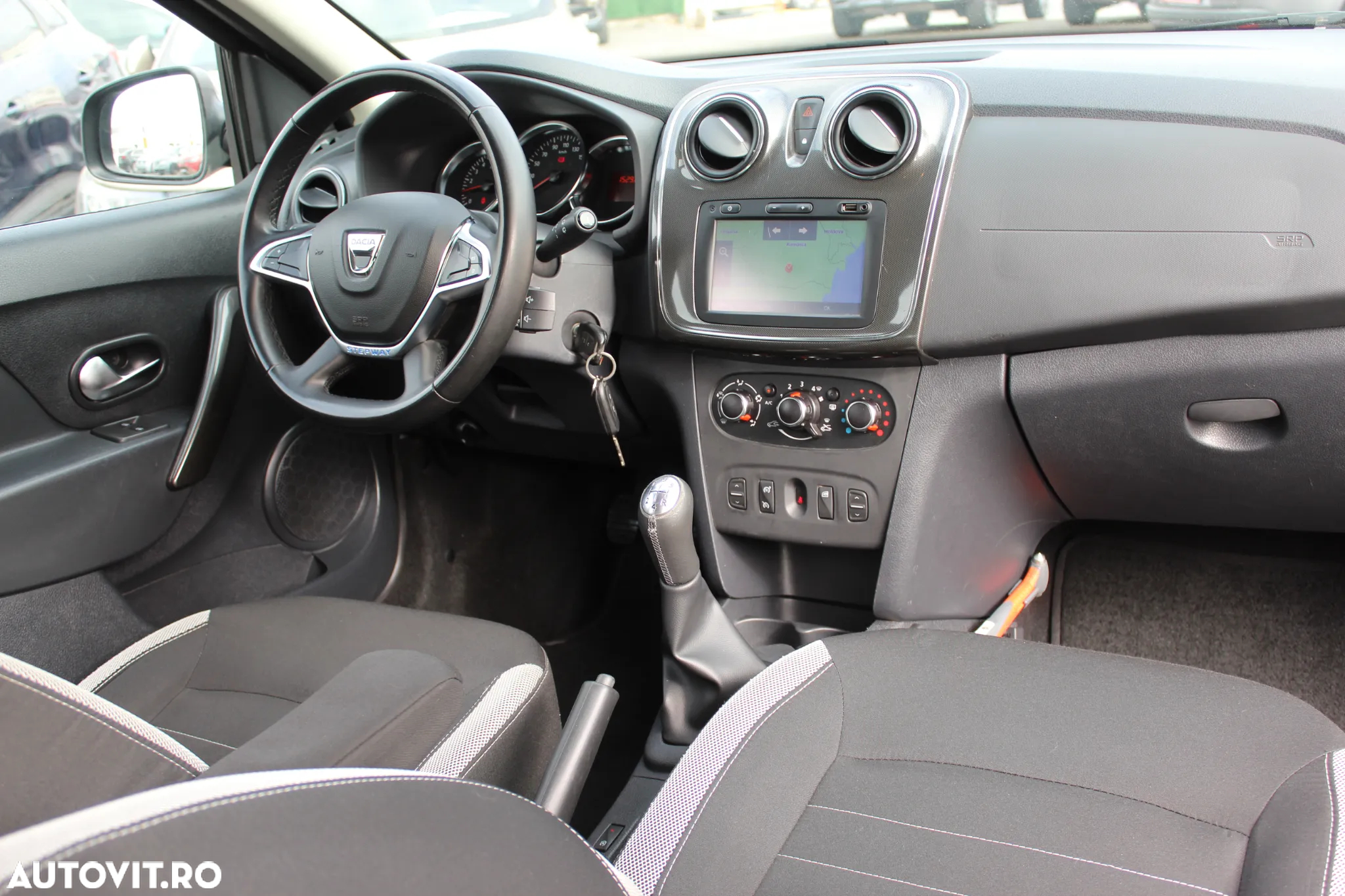 Dacia Logan Stepway MCV 0.9 TCe Prestige - 4