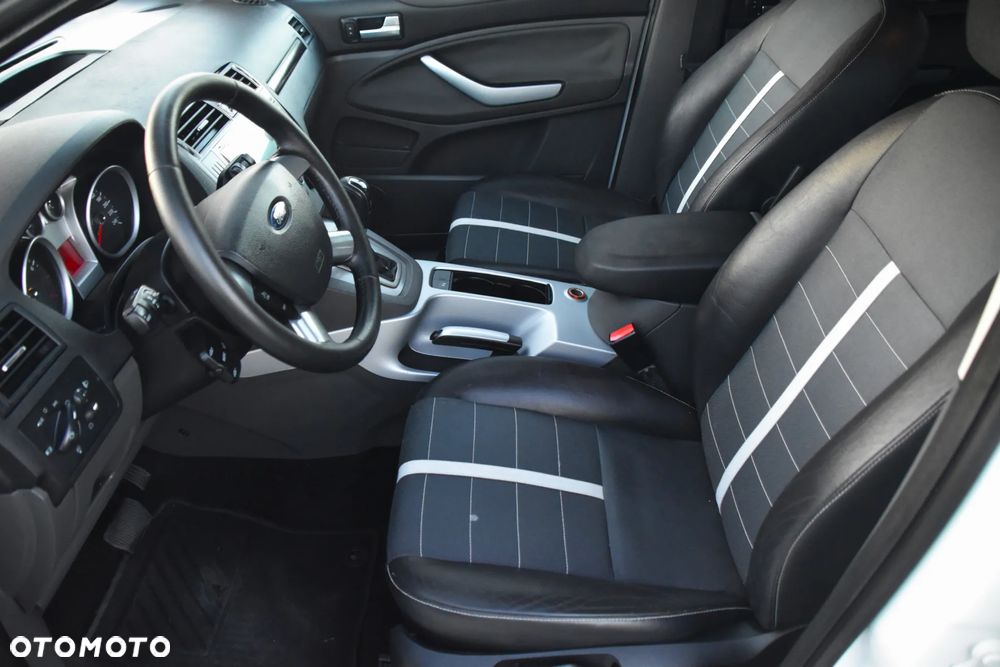 Ford Kuga 2.5 4x4 White Magic - 7