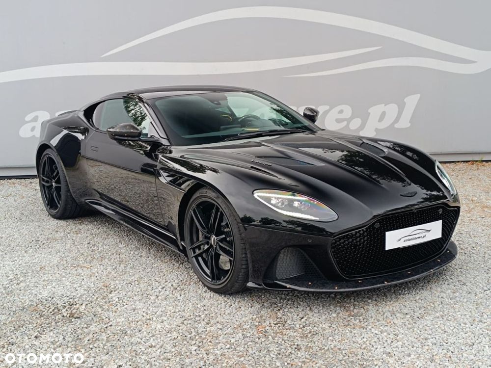 Aston Martin DBS Superleggera - 12