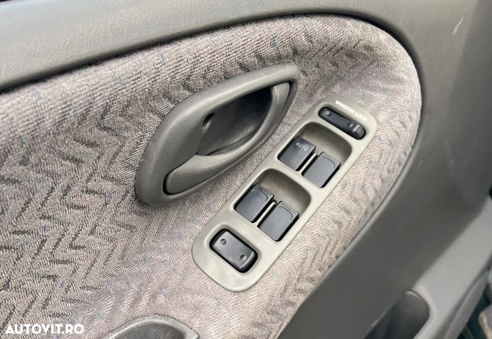 Suzuki Grand Vitara 2.0 TD Club - 12