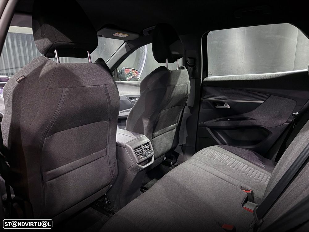 Peugeot 3008 1.5 BlueHDi Allure EAT8 - 28