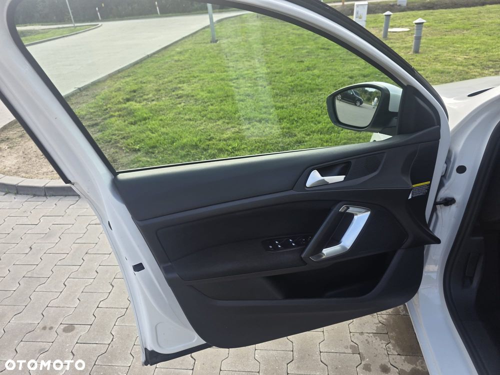 Peugeot 308 BlueHDi 150 EAT6 Stop & Start Business-Line - 18