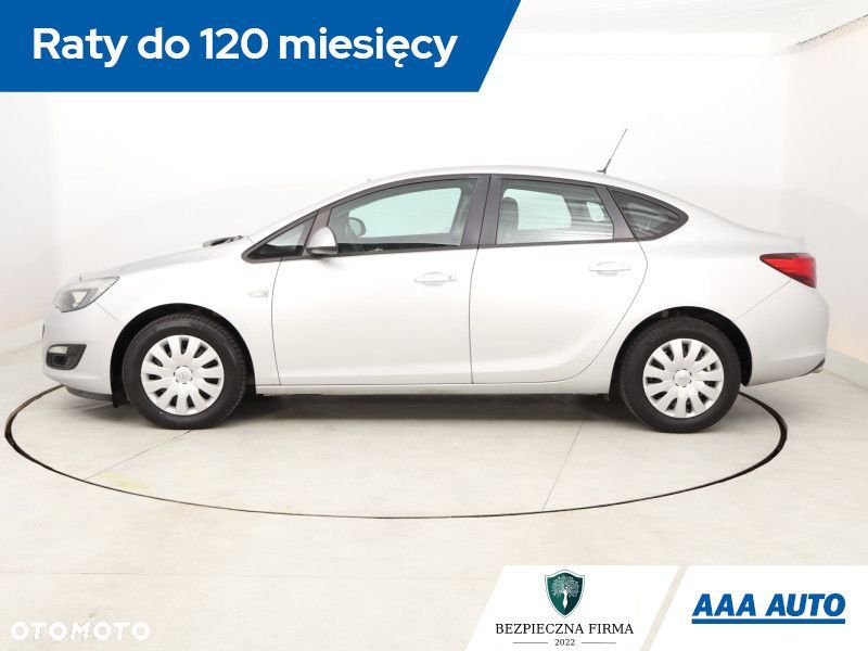 Opel Astra - 4