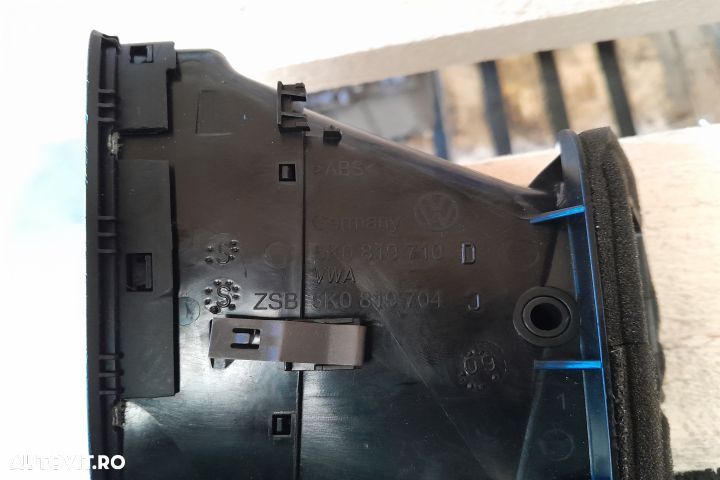 Grila ventilatie bord dreapta 5K0819710D Volkswagen VW Golf 6 [2008 - - 3