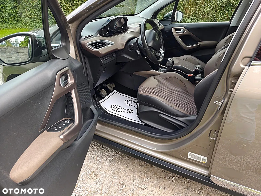 Peugeot 2008 1.2 Pure Tech Style - 8