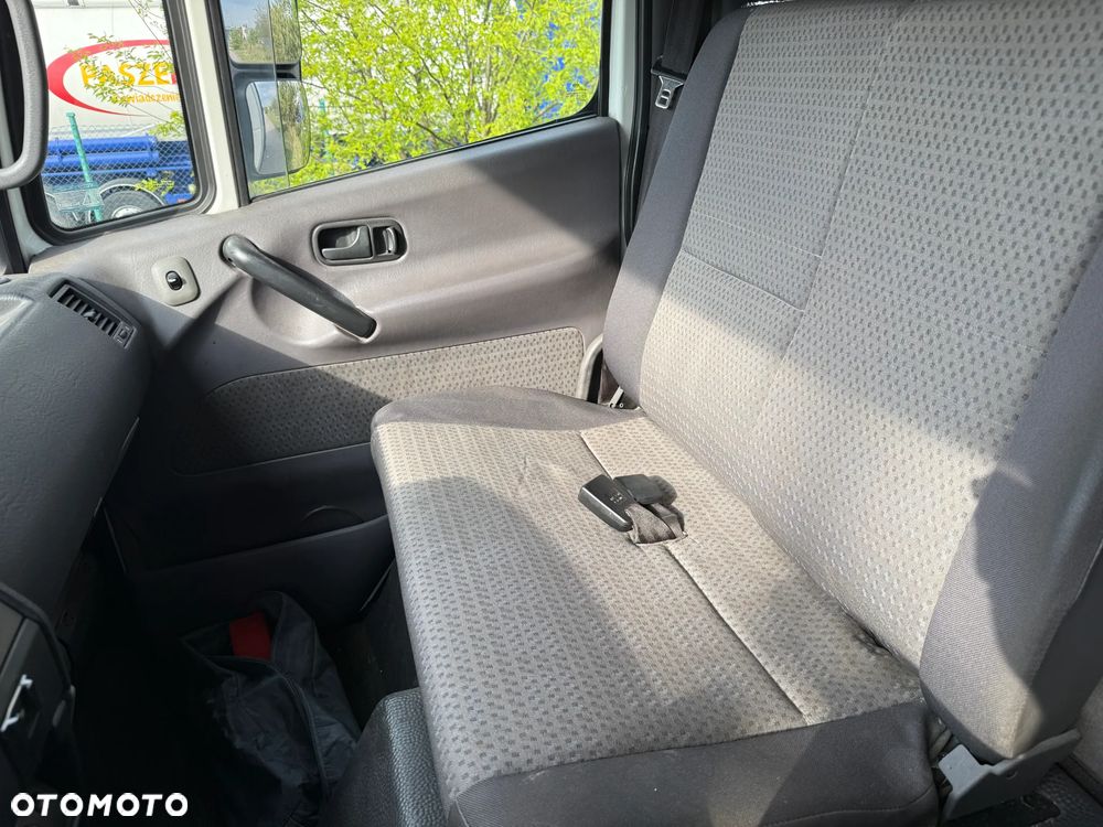 Nissan Atleon - 20
