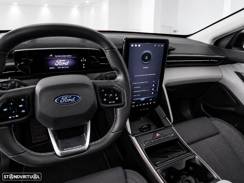 Ford Explorer 79 kWh Premium — fotografia 17