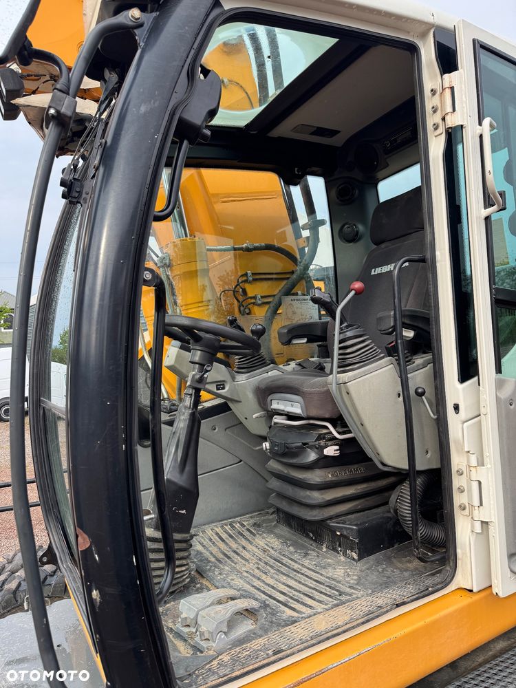 Liebherr - 13
