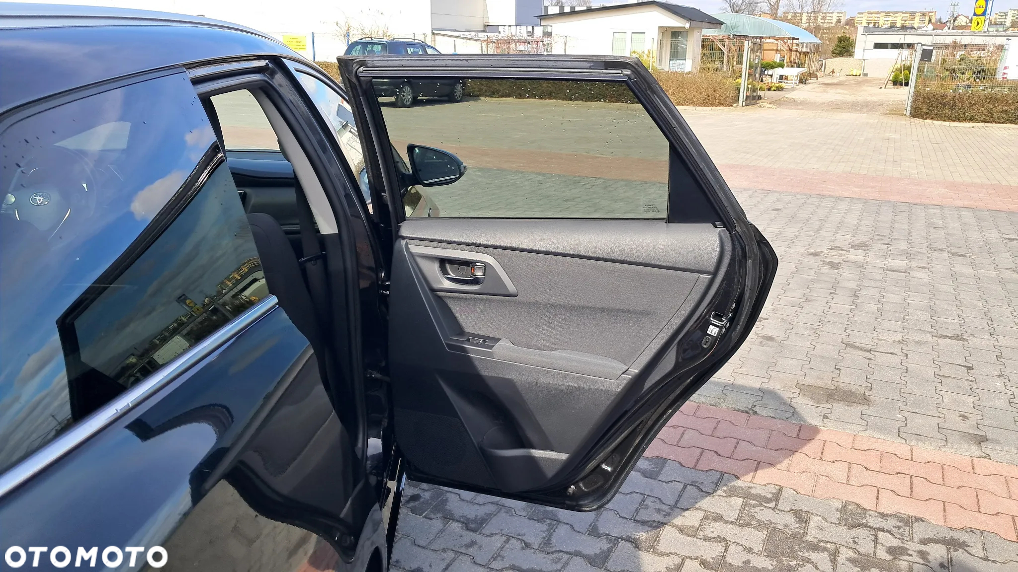 Toyota Auris - 13