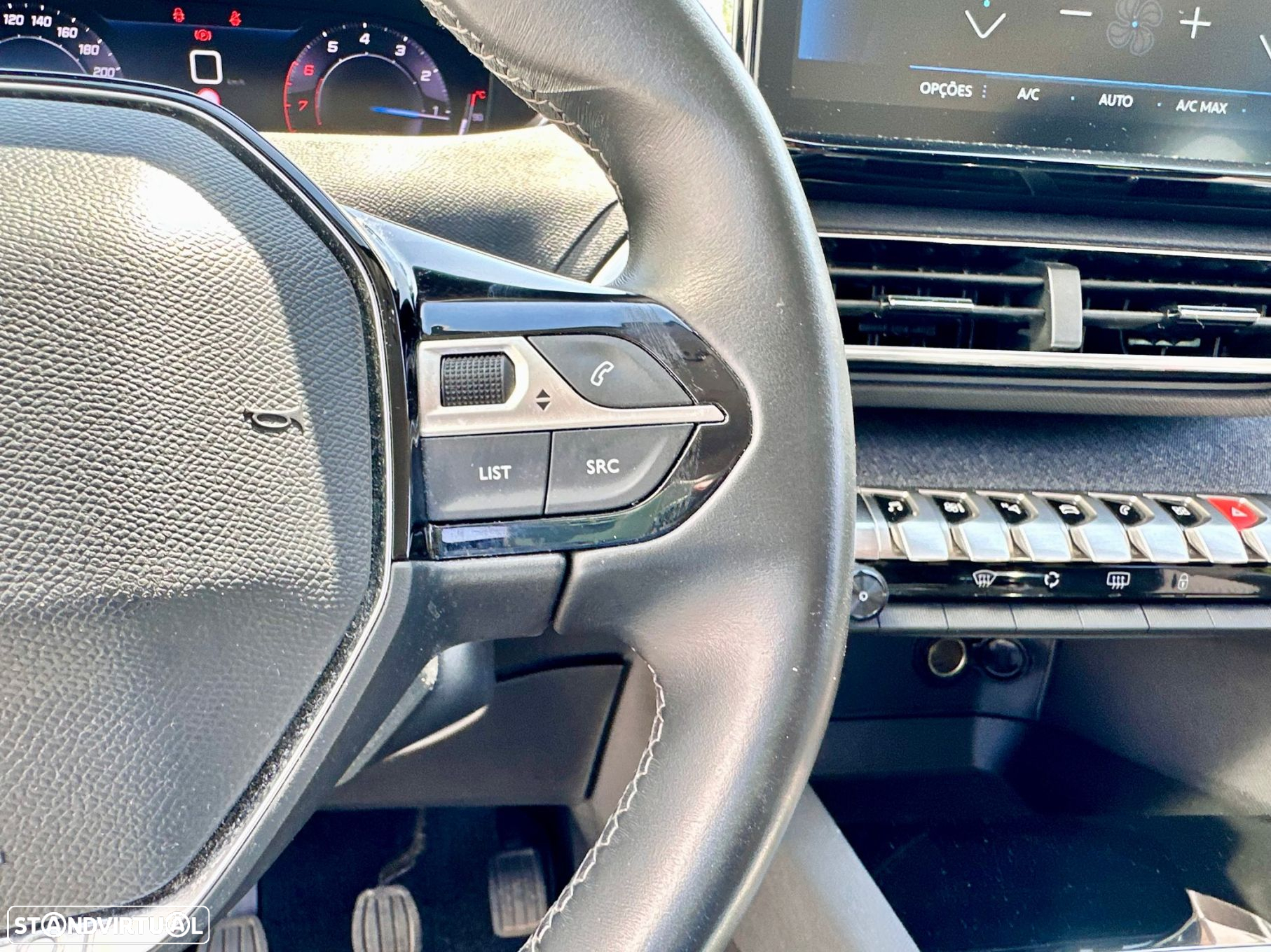 Peugeot 3008 1.2 PureTech Allure Pack - 24