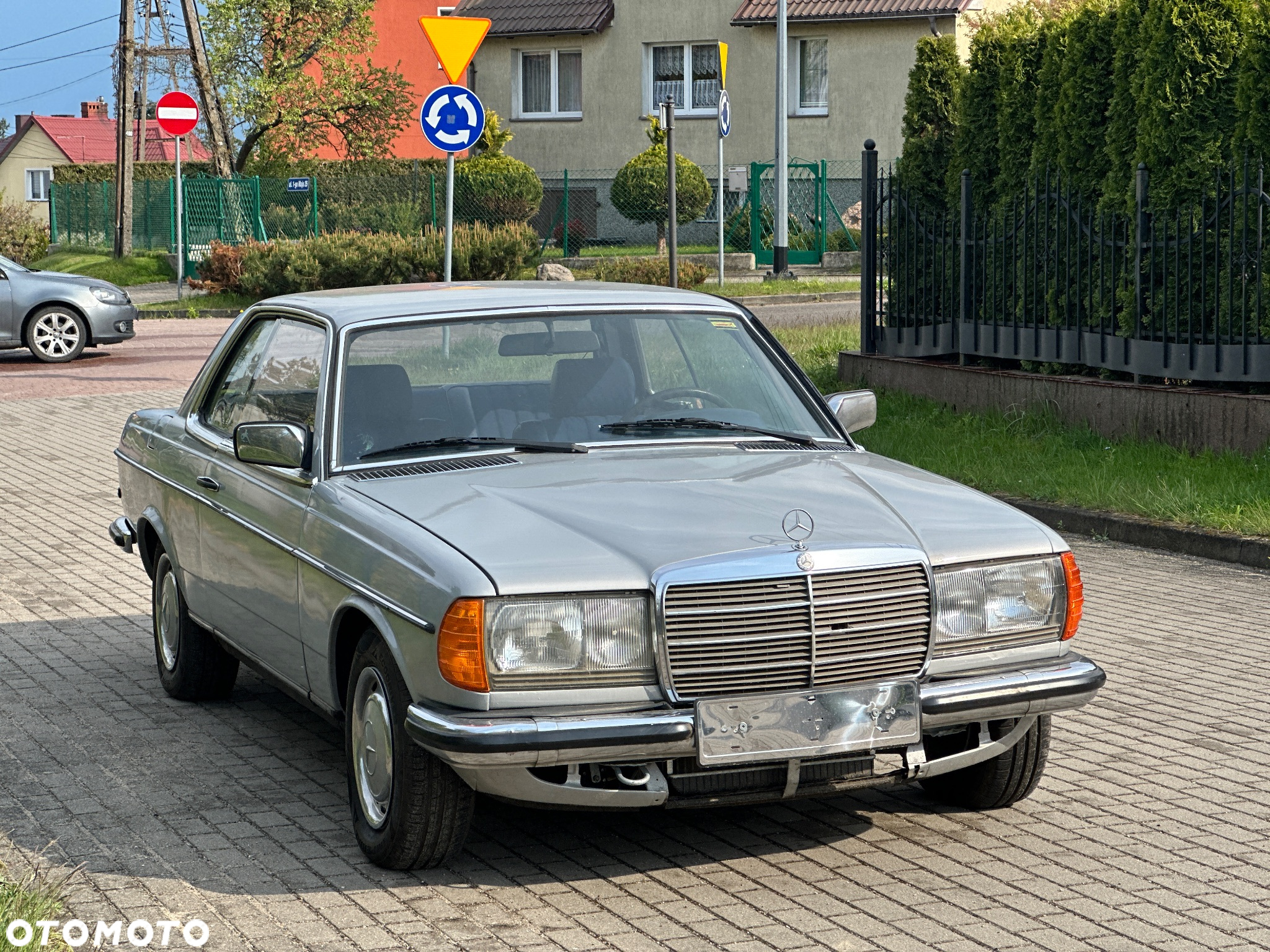 Mercedes-Benz W123 - 7