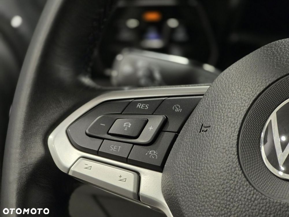 Volkswagen Golf 1.5 TSI Special Edition - 24