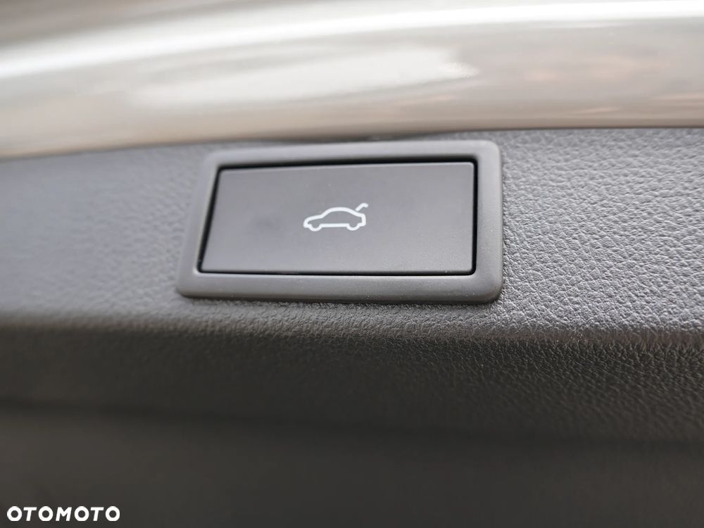 Skoda Octavia 2.0 TDI Edition 130 Selection DSG - 18