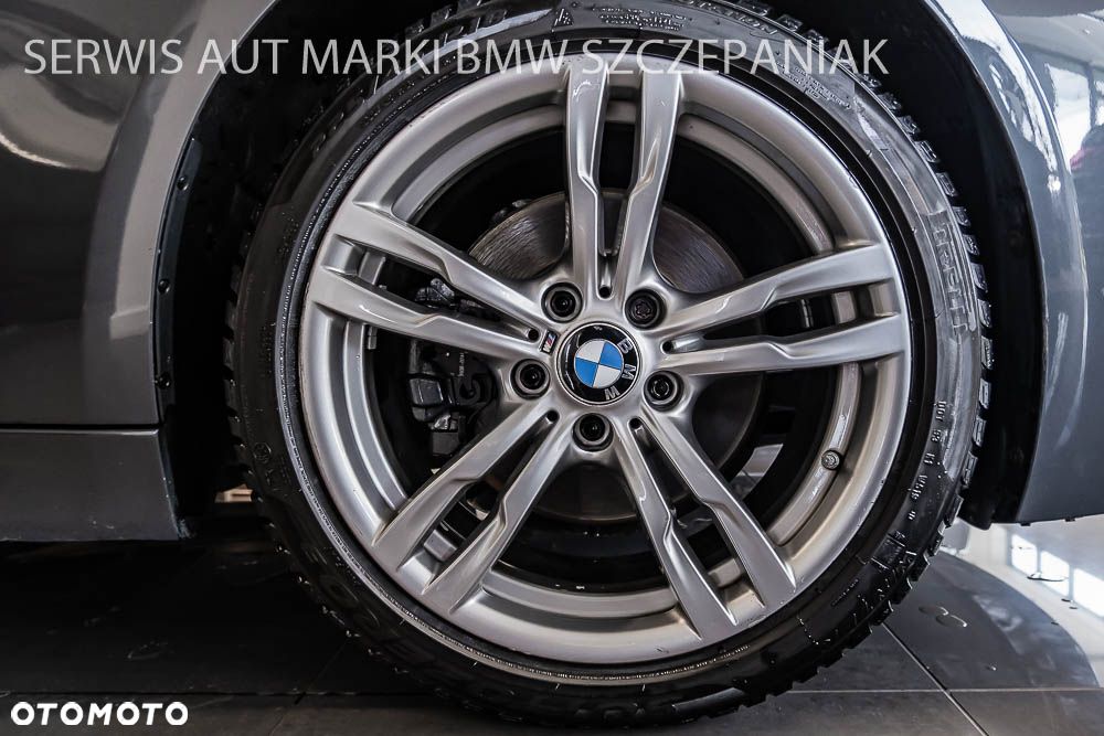 BMW Seria 3 330i M Sport - 6