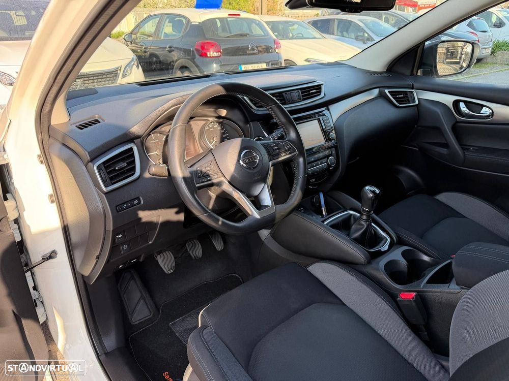 Nissan Qashqai 1.5 dCi N-Connecta 18 - 9