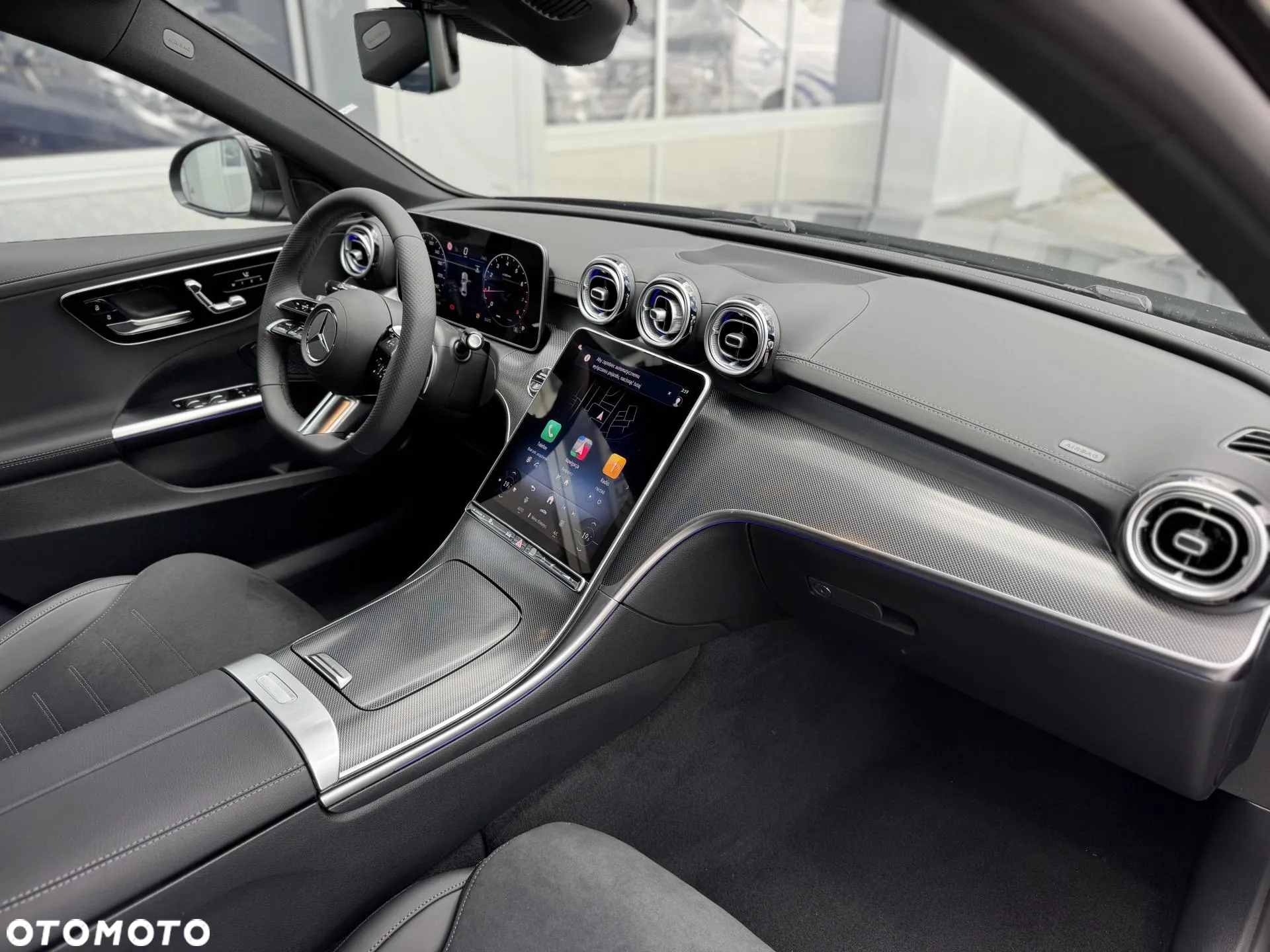 Mercedes-Benz Klasa C 180 9G-TRONIC AMG Line Advanced - 17