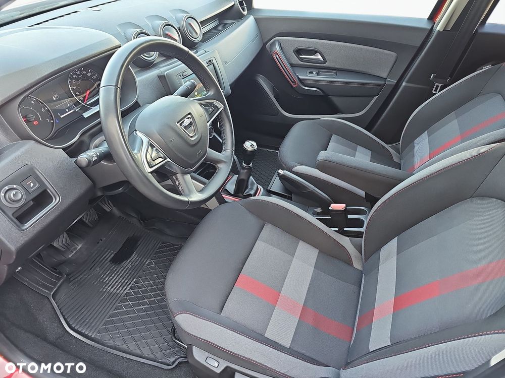 Dacia Duster 1.6 SCe Techroad - 11