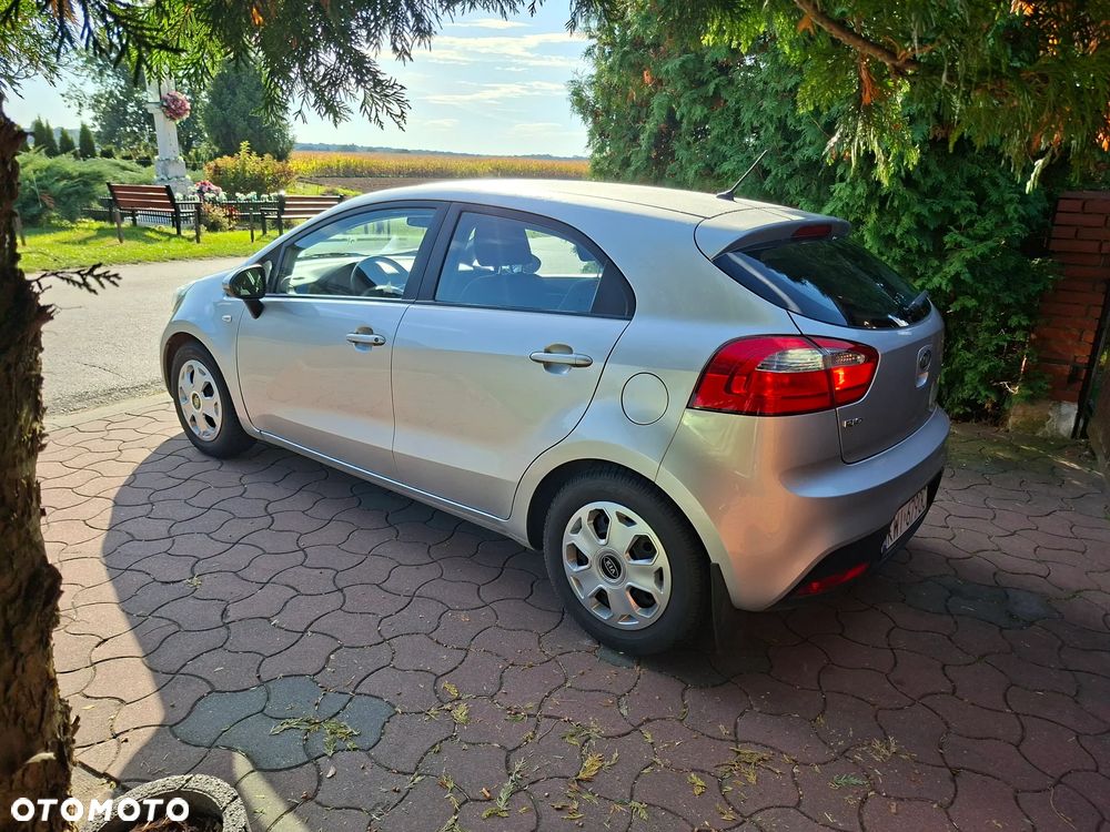 Kia Rio 2012 photo 5