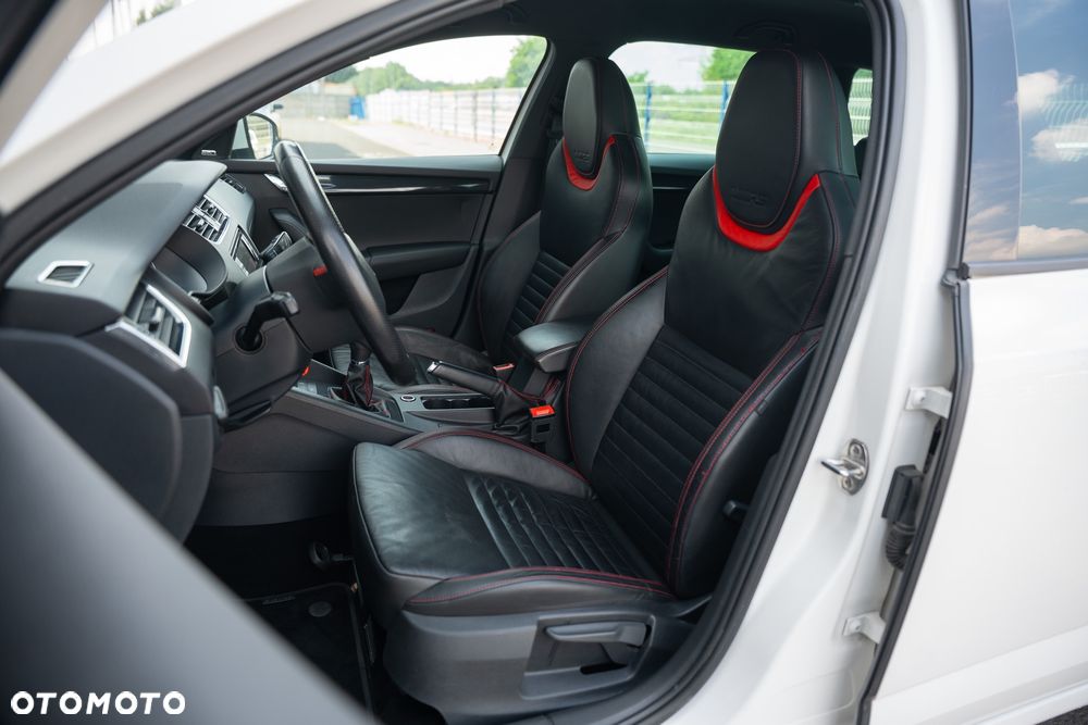 Skoda Octavia 2.0 TSI RS 230 - 25