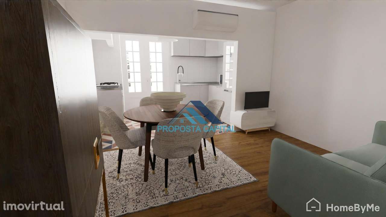 Apartamento T1 com pátio de 22 m2 - Para Recuperação Total - Grande imagem: 4/19