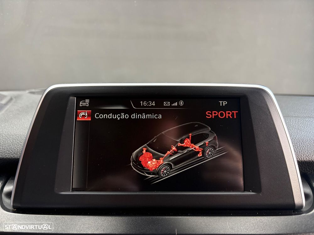 BMW 218 Active Tourer d Line Sport - 48