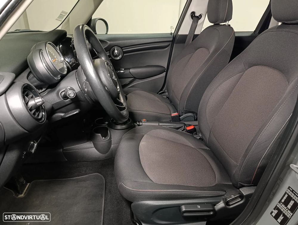 MINI 5 Portas One D - 16