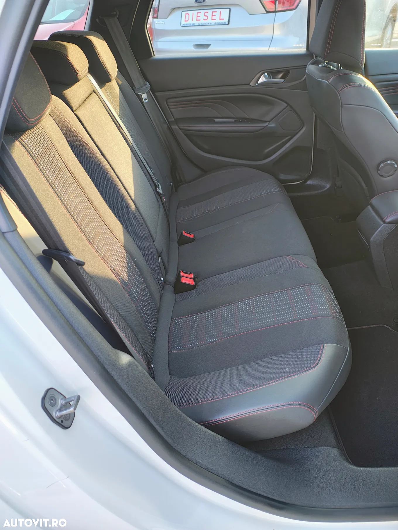 Peugeot 308 PureTech 130 EAT8 GT - 23