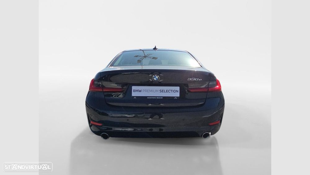 BMW 330 e Auto - 8