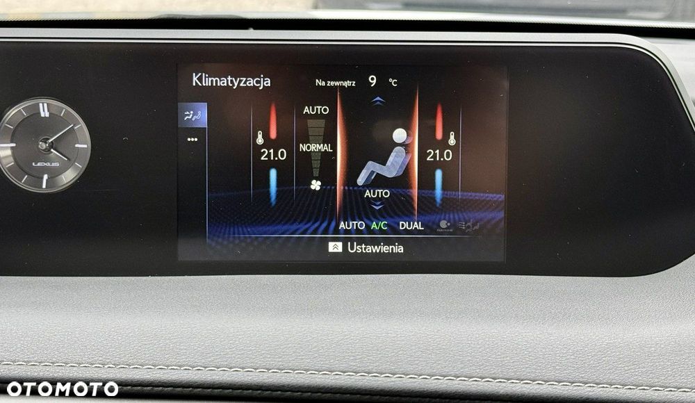 Lexus UX - 27
